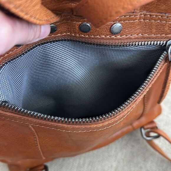 Spikes & Sparrow Genuine Leather Backpack - Picture 12 of 13